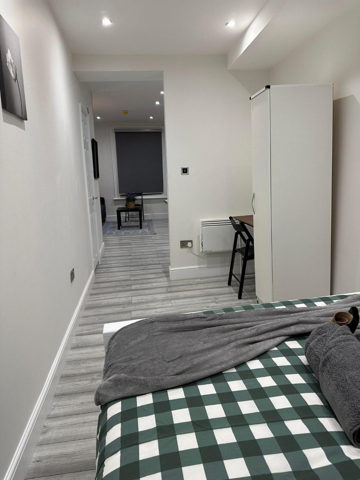 Flat In * Londra